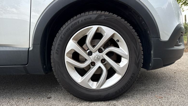 Vauxhall Crossland X 1.5 Turbo D ecoTec [102] SE Nav 5dr [Start Stop] Diesel Hatchback